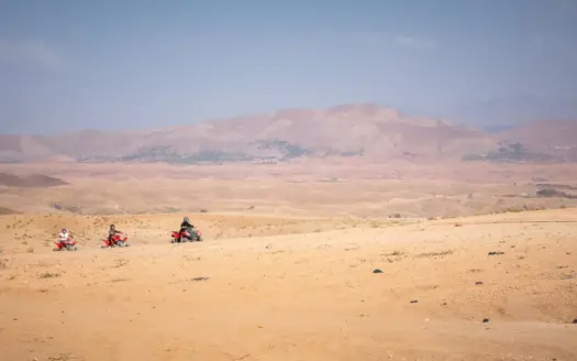 Grupo en quad por el desierto de Agafay, cerca de Marrakech