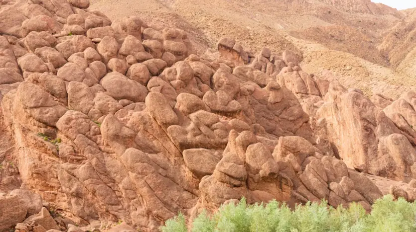 Formaciones rocosas de las gargantas del Dadés, en pleno desierto